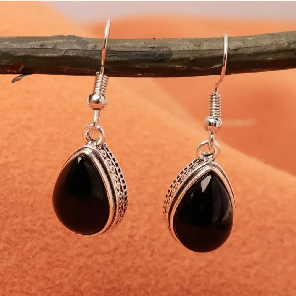 Vintage Inspired Silver Plated Alloy Faux Onyx Earrings 2/$15 3/$20 4/$25